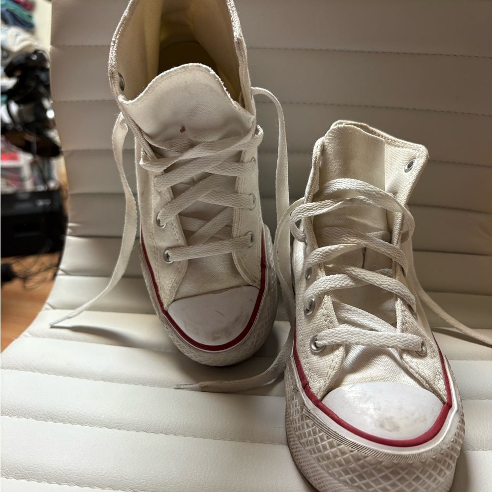 Converse Kids High-Top Sneakers in White and Red - Picture 8 of 16